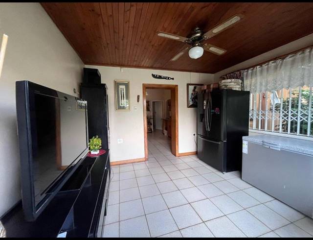 3 BEDROOM HOUSE FOR SALE IN GERMISTON STATION